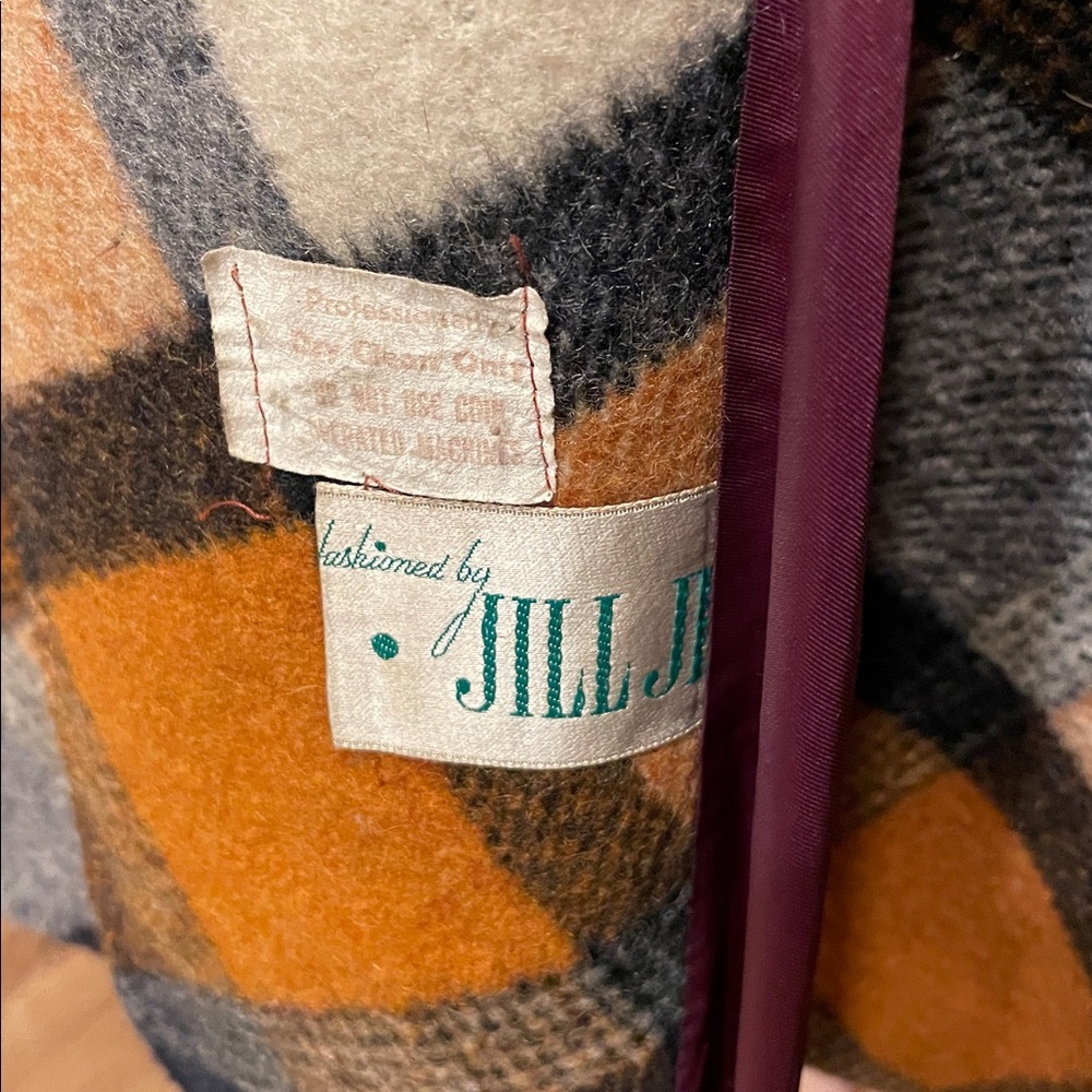 Vintage Jill jr 70’s Plaid Fur Collar Coat. Fits like a size 4 mint condition. - Picture 4 of 10